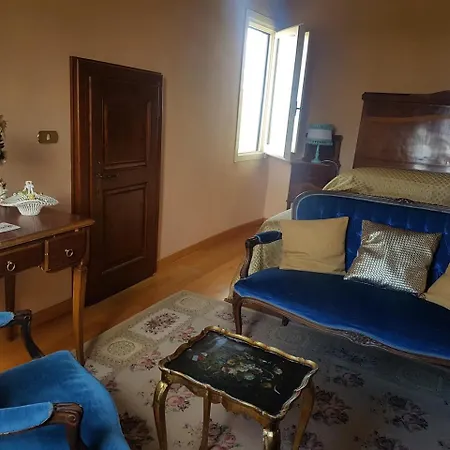 Palazzo Novecento Ferienhaus *